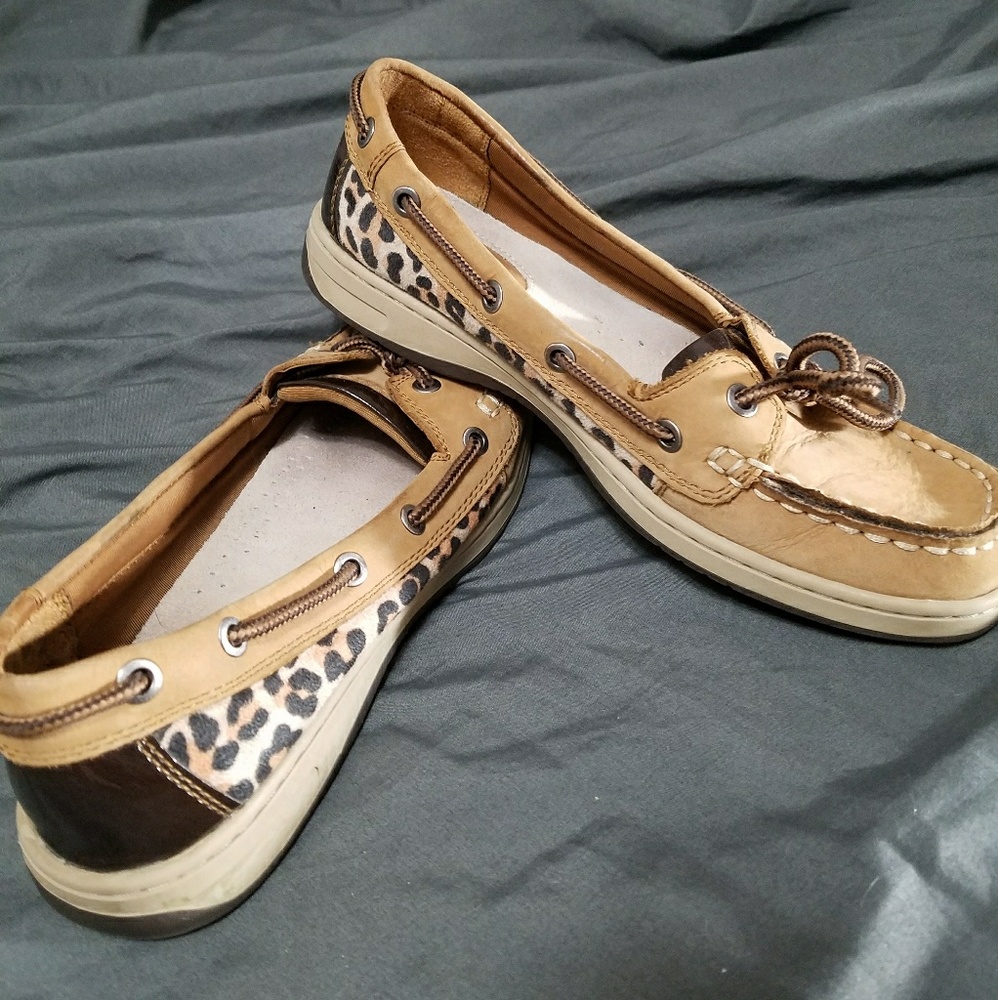leopard accent tan boat shoes